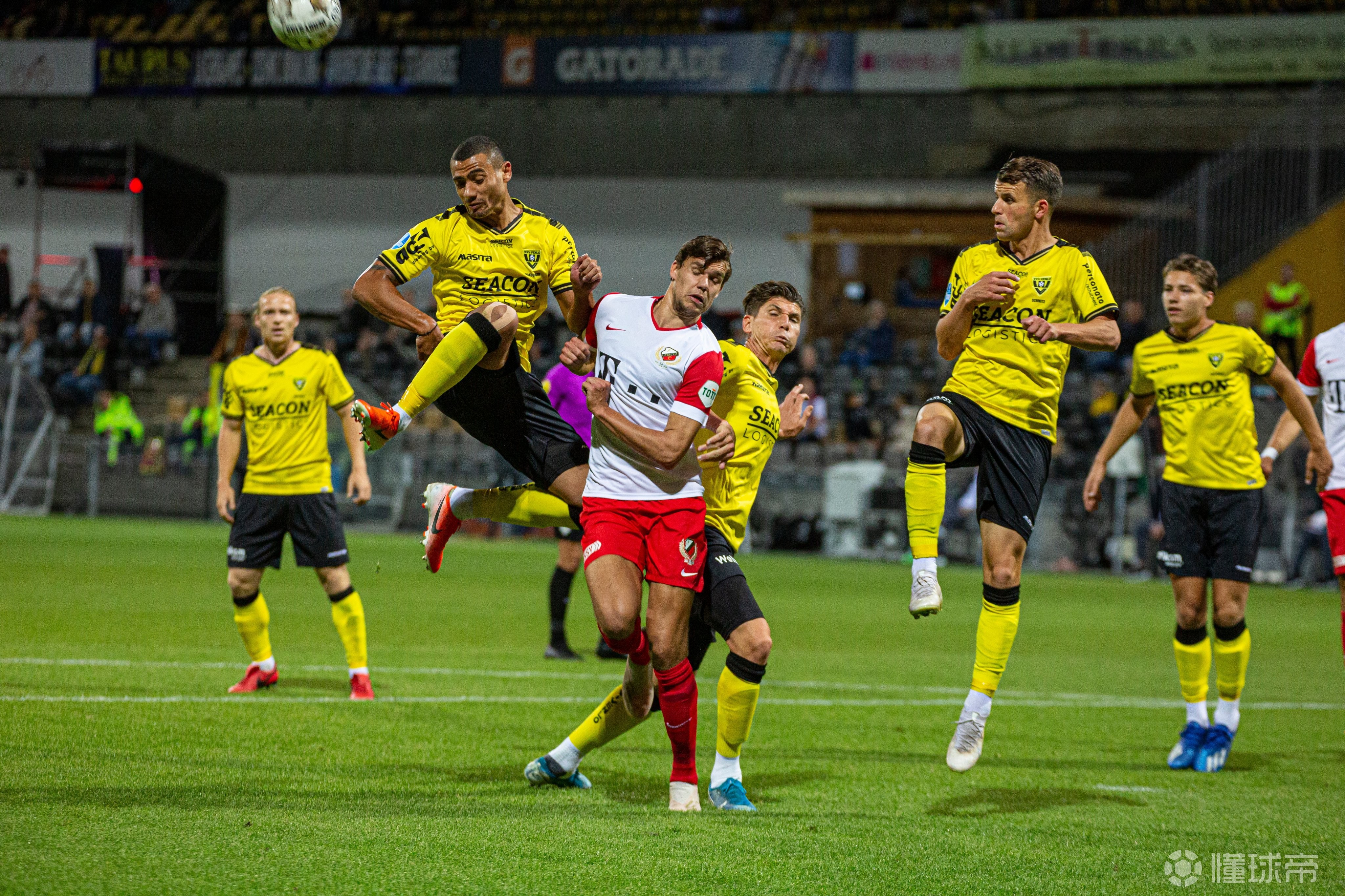 开yun体育官网瓦伦西亚迎社区盾关键赛，转会期绝杀压哨，媒体盛赞，资深球员宣示担当的简单介绍