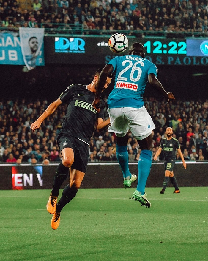 关于赛后意甲焦点战；那不勒斯造点机会；更衣室稳定；高层口径保持一致的信息