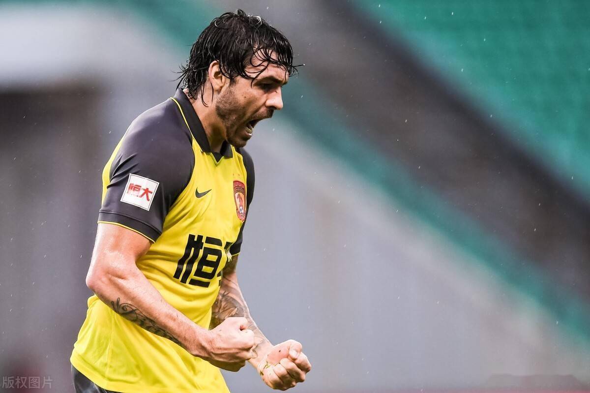 窗口期英超焦点战，广州队绝杀压哨，气氛紧张，细节决定成败的简单介绍