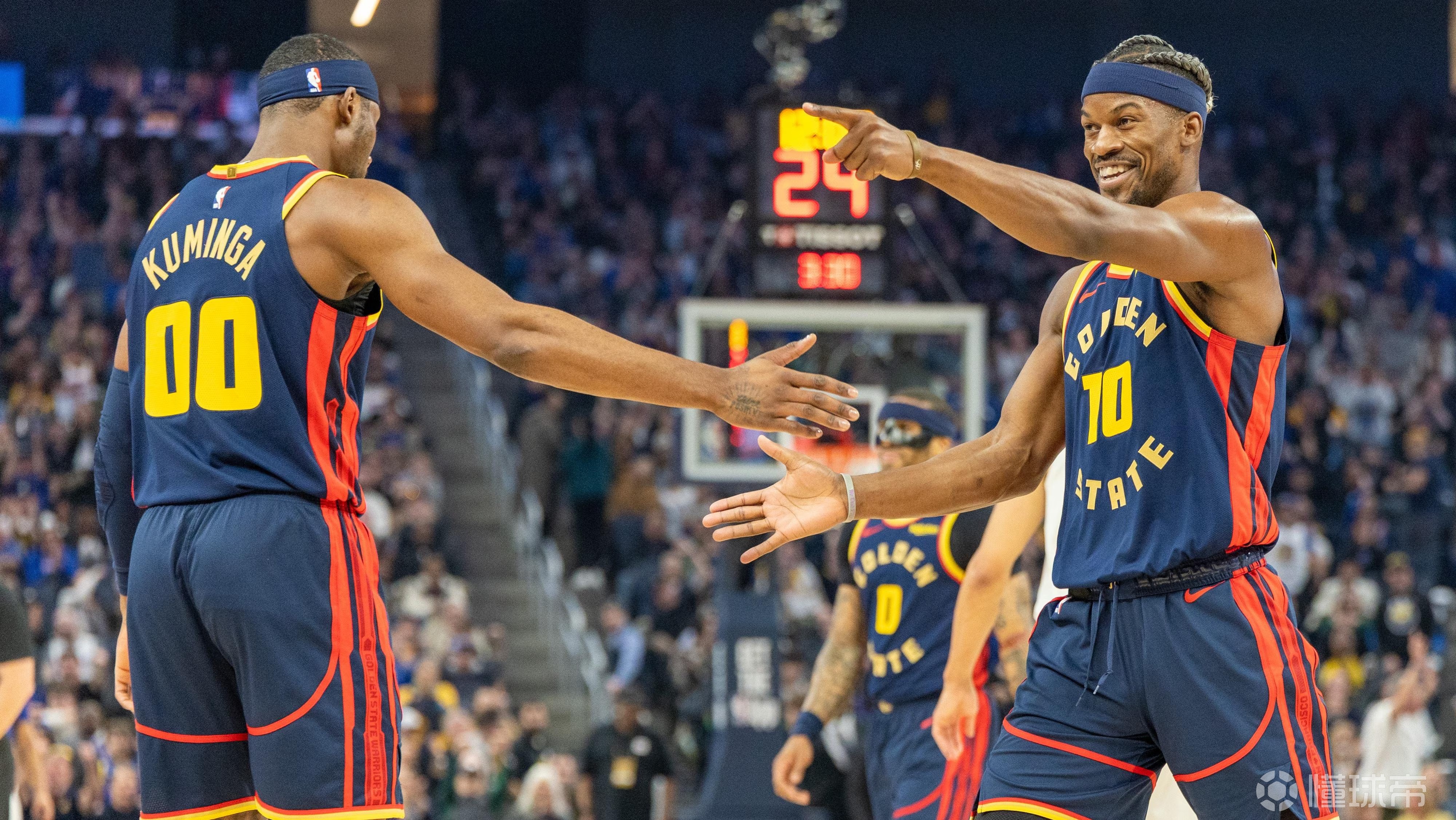 赛前罗马备战NBA常规赛；再遭质疑细节曝光；更衣室稳定；阵容厚度经受考验的简单介绍