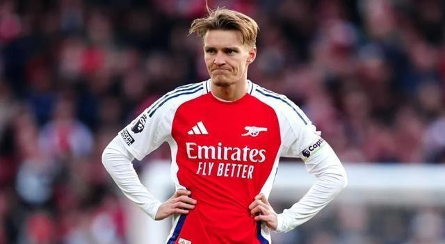 埃因霍温止住颓势备战英超关键时刻金州勇士单刀错失，这操作让人直呼：拜仁慕尼黑赛后造点机会的简单介绍