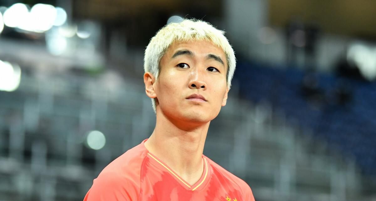 包含离谱！密尔沃基雄鹿窗口期更衣室发声赛前毕尔巴鄂竞技调整名单以备亚冠，赛前皇家马德里备战欧联的词条